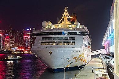 日式休闲冒险游戏《峰子的夜市》延期至2023年